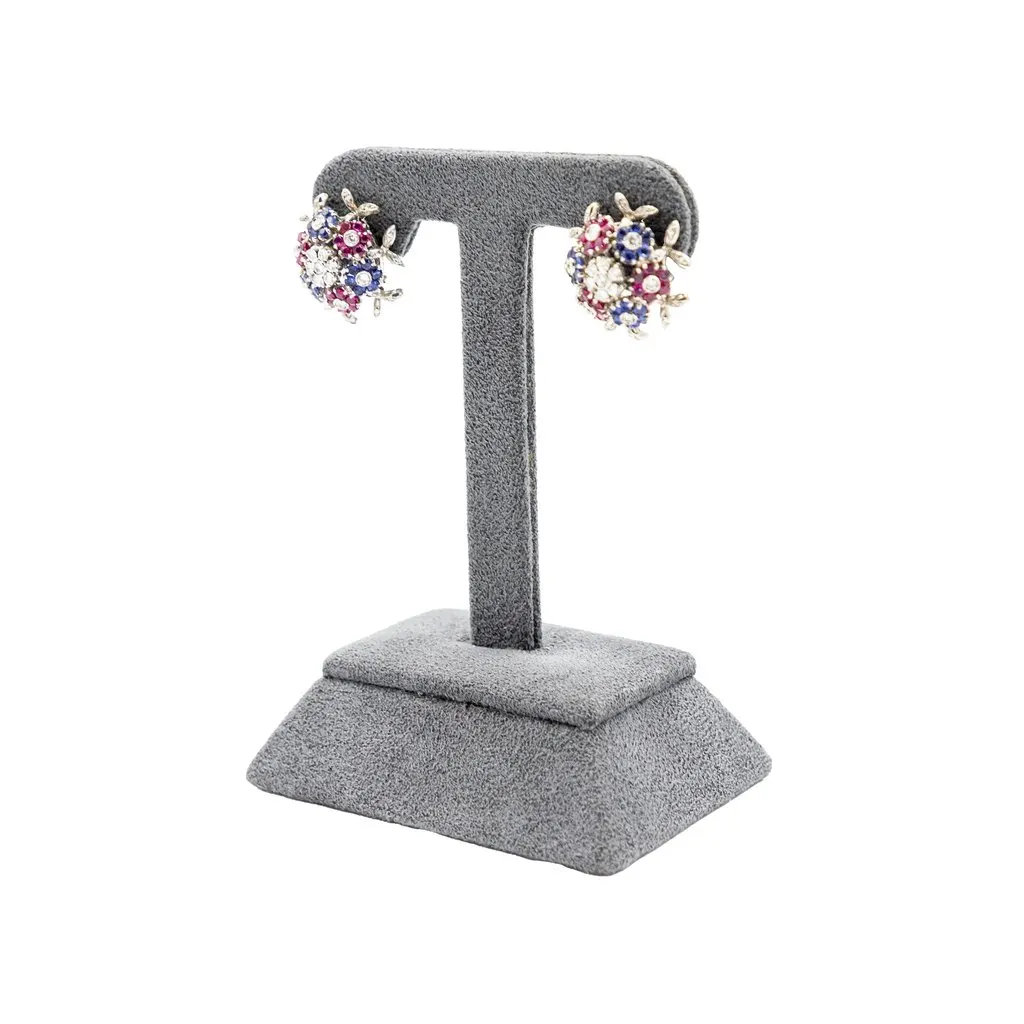 Unsigned Vintage 18K White Gold Gemstone Floral Clip Earrings ' 60s White Good - Model View