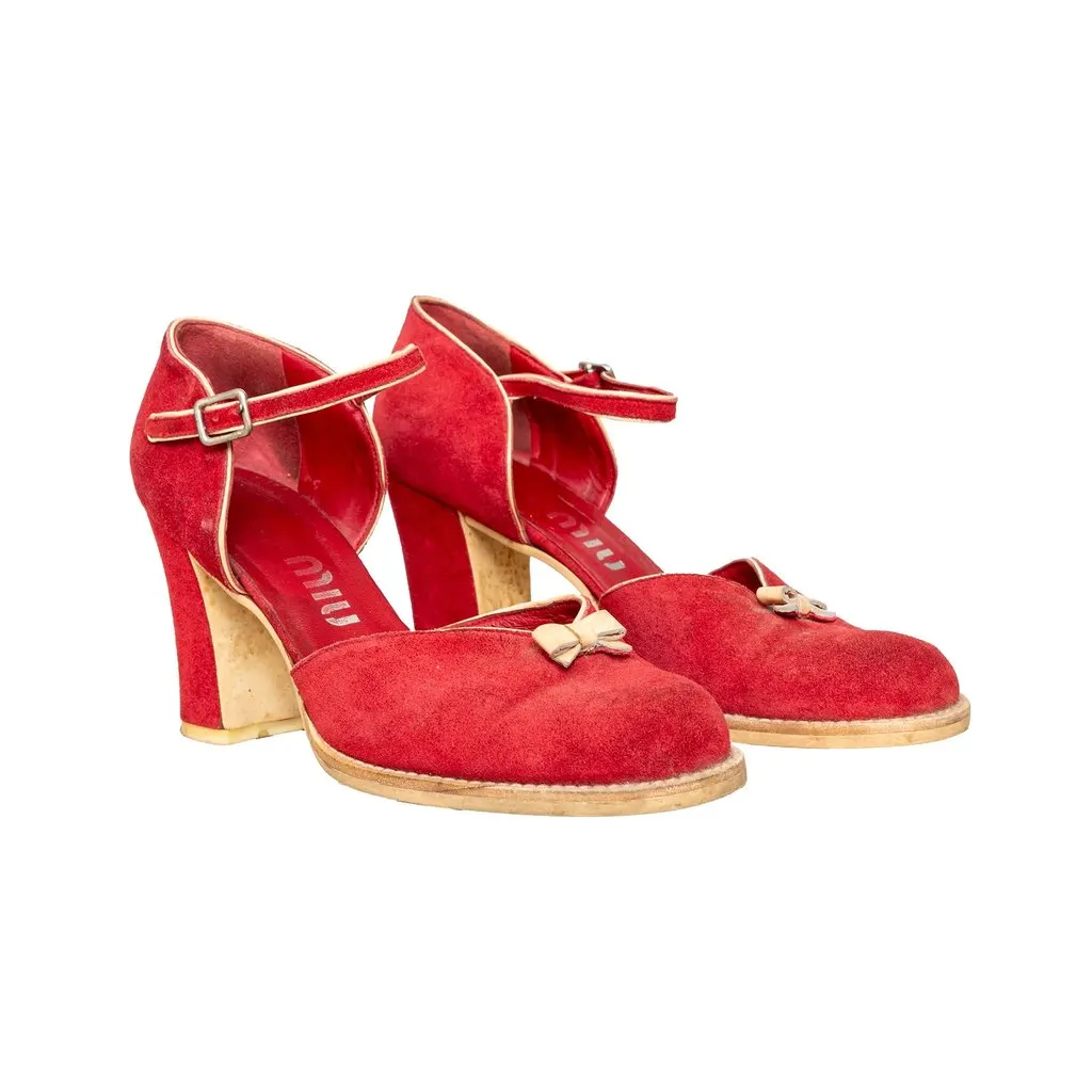 Miu Miu Suede Suede Pumps - '90s Red Suede Good - Inside View