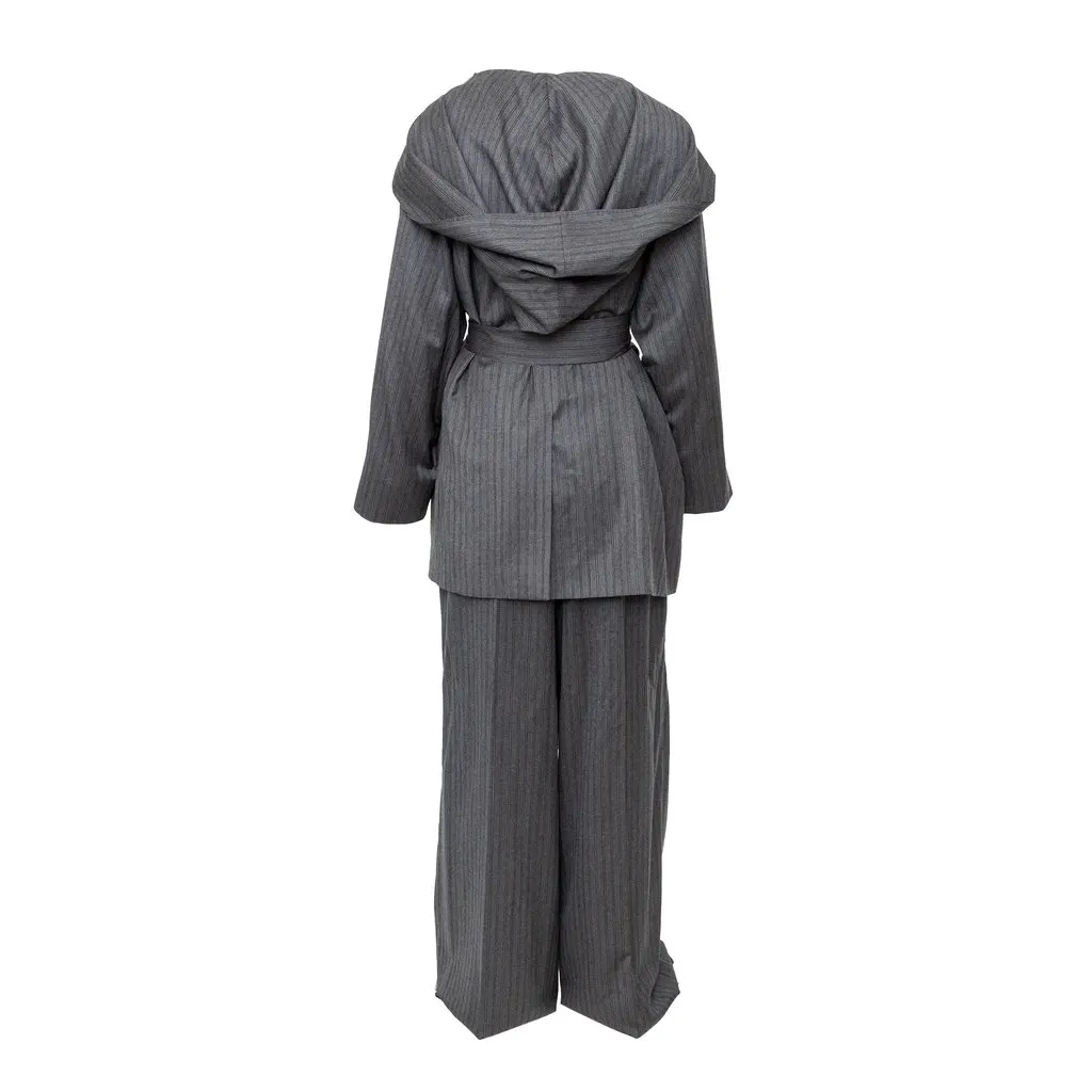Salvatore Ferragamo Suit - '10s Grey Wool Good - Model View