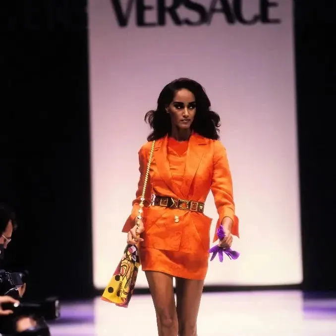Gianni Versace Paisley Set - '90s Orange Silk Good - Back View