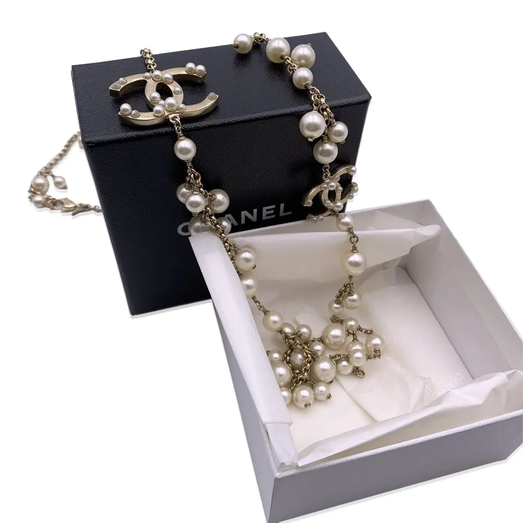 Chanel Necklace Gold Lace Good - Back View