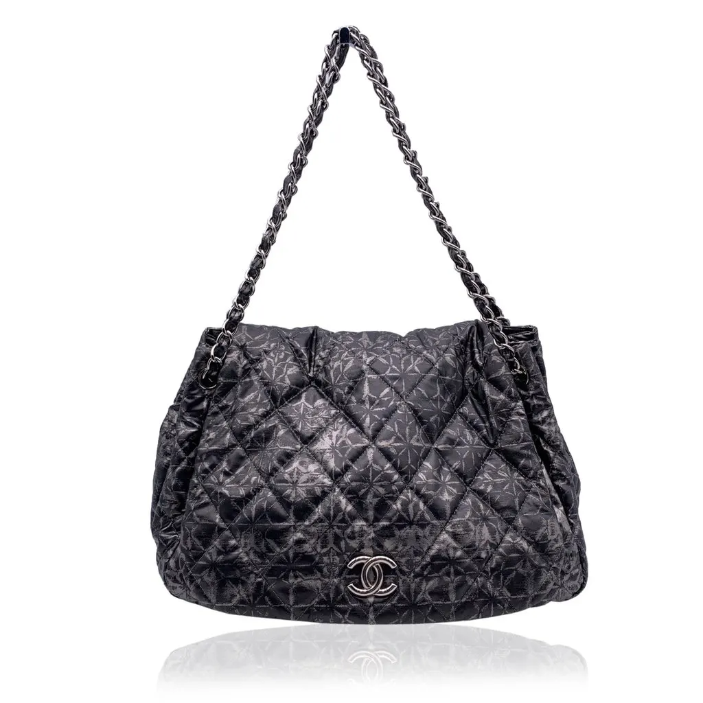Chanel Shoulder Bag Timeless/Classique Grey Good - Front View