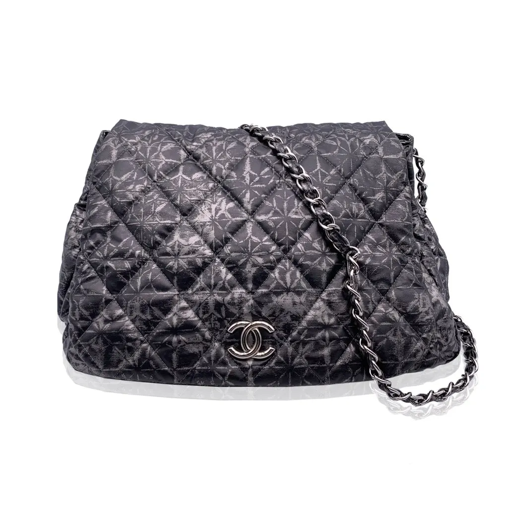 Chanel Shoulder Bag Timeless/Classique Grey Good - Inside View