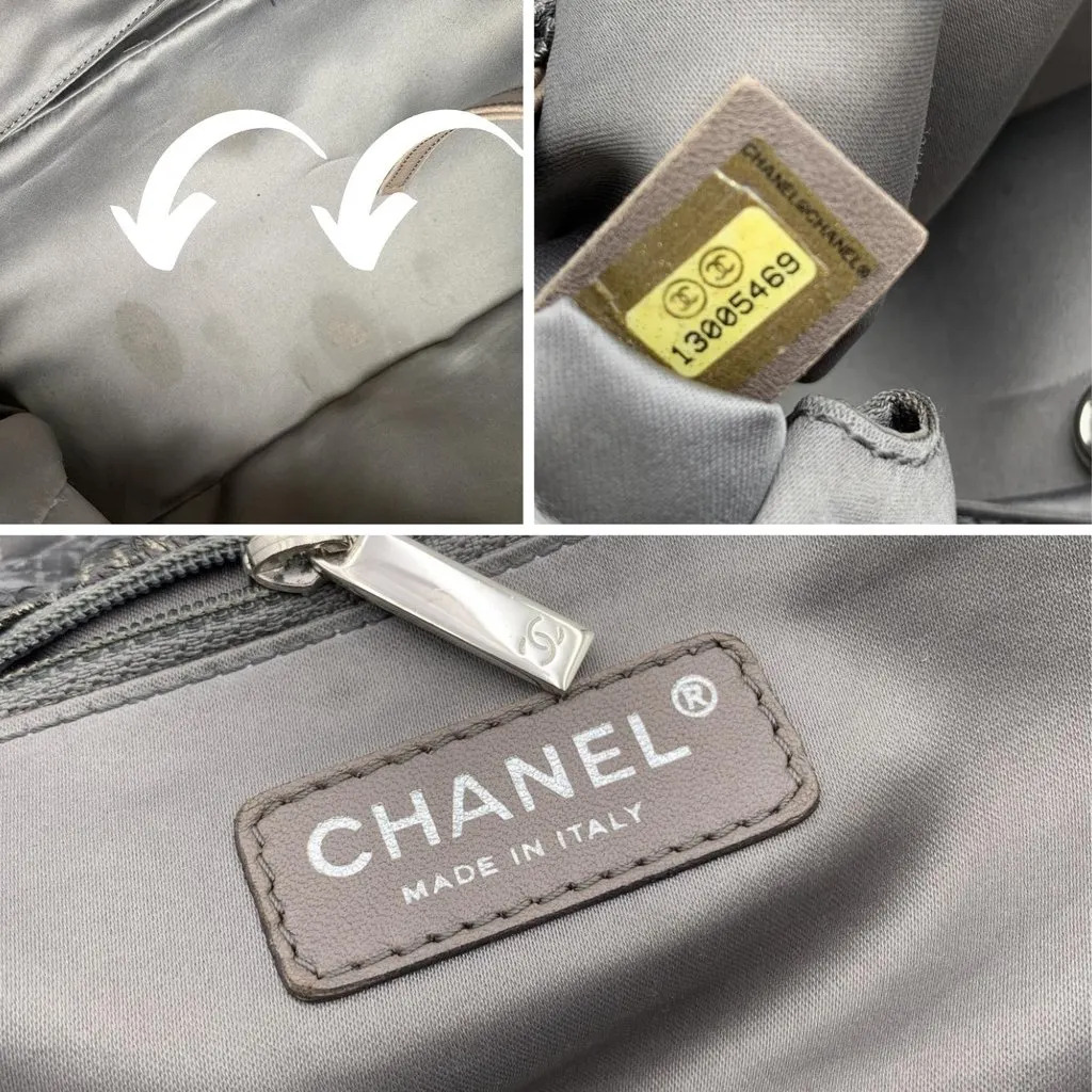Chanel Shoulder Bag Timeless/Classique Grey Good - Model View