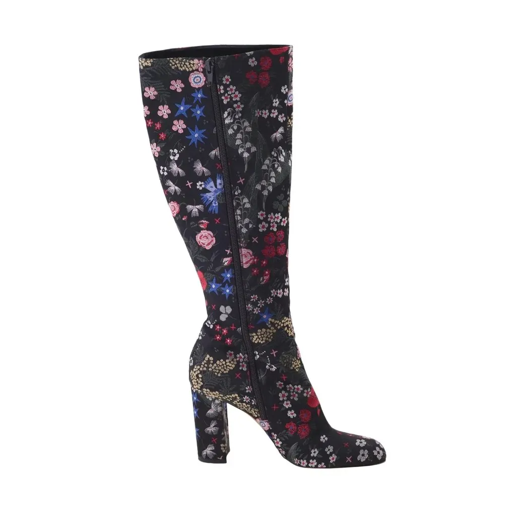 Valentino Garavani Floral Jacquard Knee-High Boots – ’10s White Canvas Good - Front View
