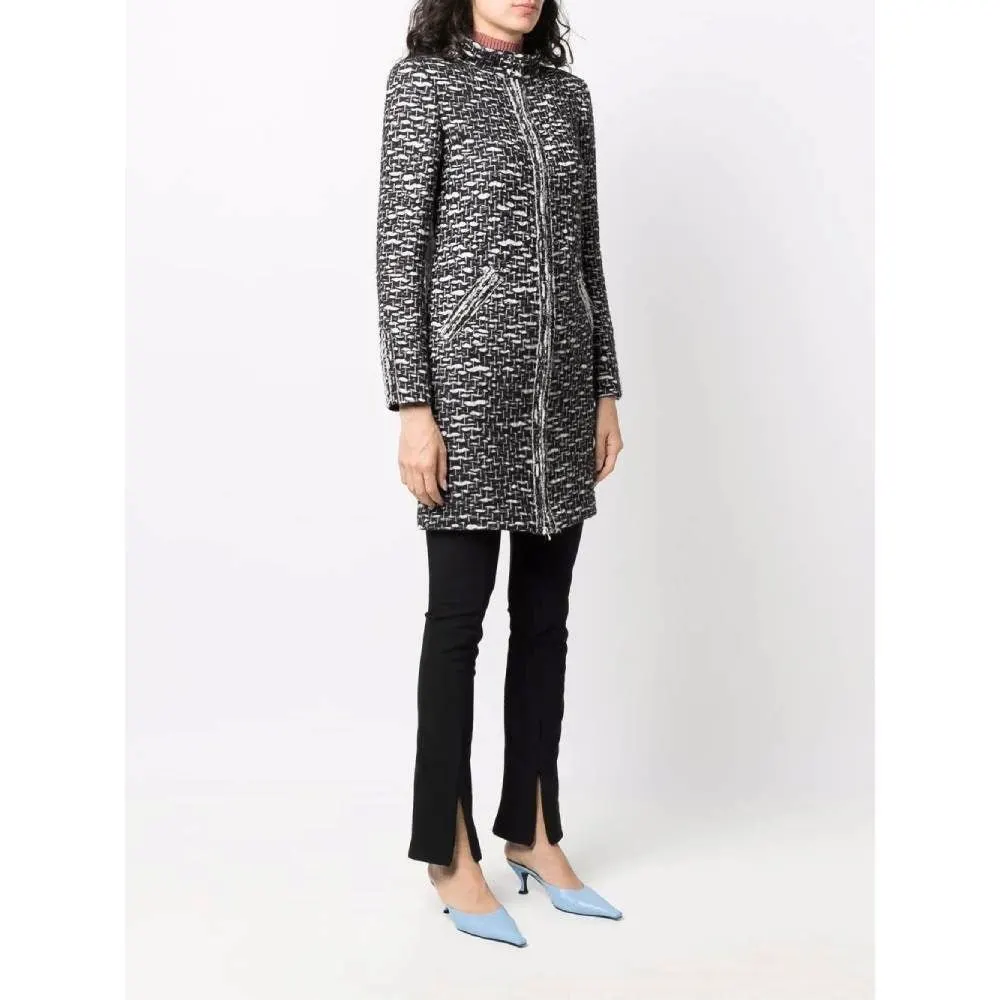 Chanel Black and White Wool Coat - 2010s Black Wool Good - Inside View