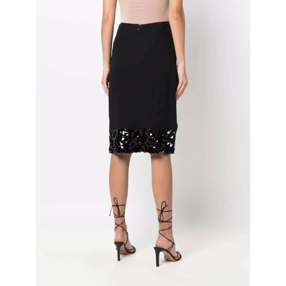 Chanel Black Silk Skirt - 2000s Black Silk Good - Model View