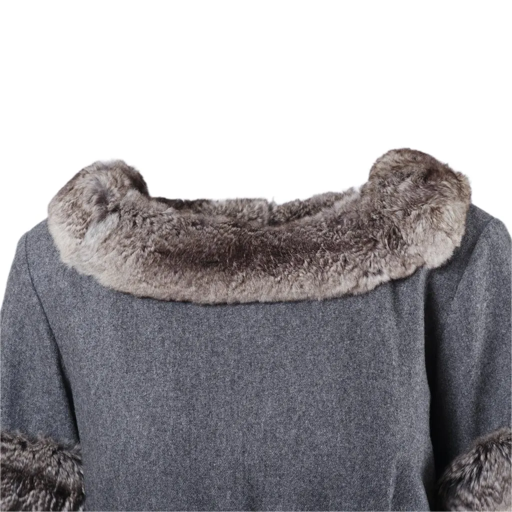 Unsigned Wool Blend Dress With a Faux Fur Collar And Cuff - '00s Grey Wool Good - Model View
