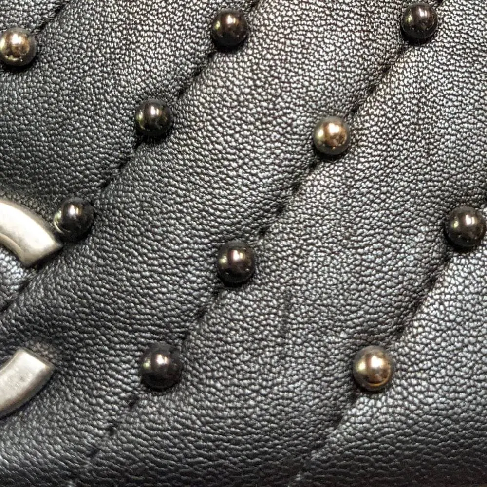 Chanel Black Chevron Quilted Leather Bag - 2010s Black Leather Good - Box View