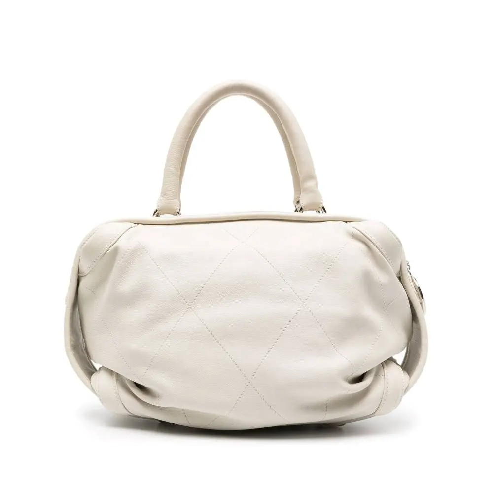 Chanel Cream White Quilted Leather Handbag - 2000s Beige Leather Good - Front View