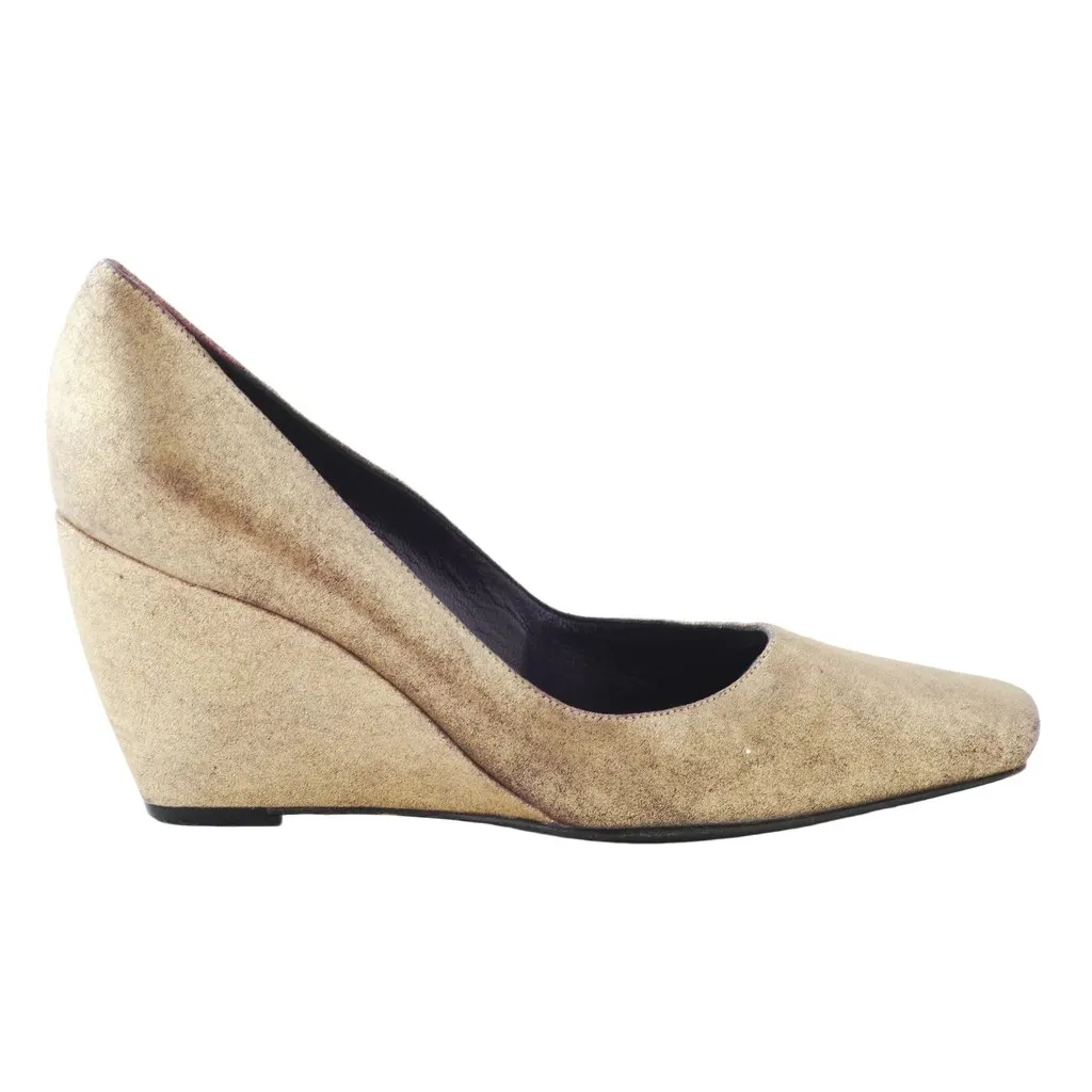 Sergio Rossi Wedge Pumps Gold - '10s Gold Leather Good - Front View