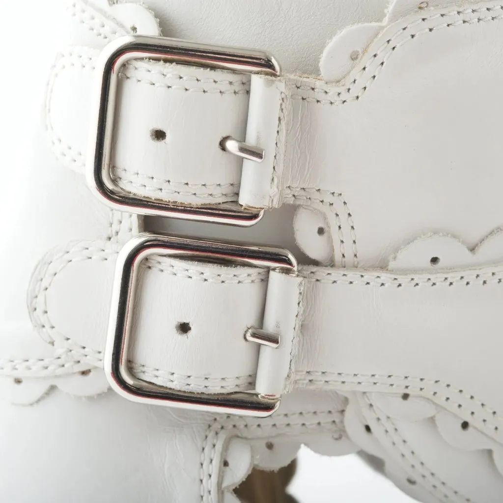 Unsigned Rush Festone Calfskin Leather Heels - '10s White Leather Good - Model View