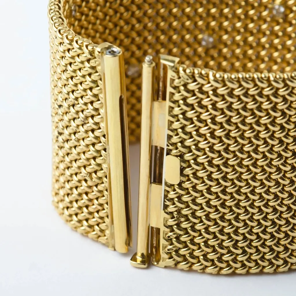 Unsigned Vintage Gold Bracelet with Brilliant-Cut Diamonds – '80s Gold Good - Model View