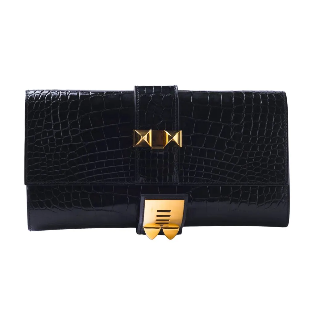 Hermès 2017 Shiny Mississippi Alligator Medor 23 Clutch - '10s Black Leather Good - Back View