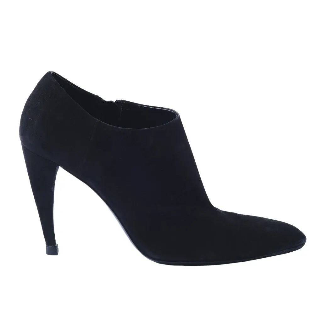 Prada Black Suede Heels - '10s Black Suede Good - Front View