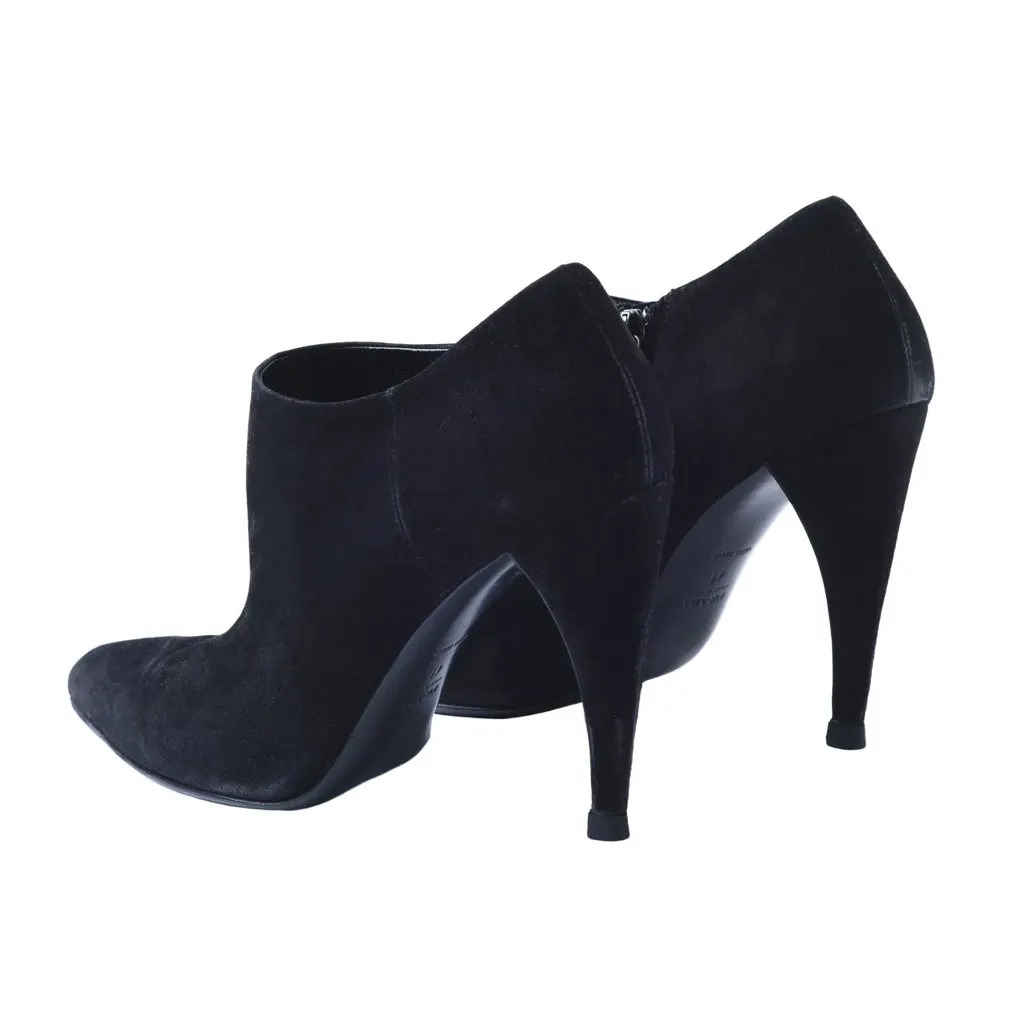 Prada Black Suede Heels - '10s Black Suede Good - Inside View