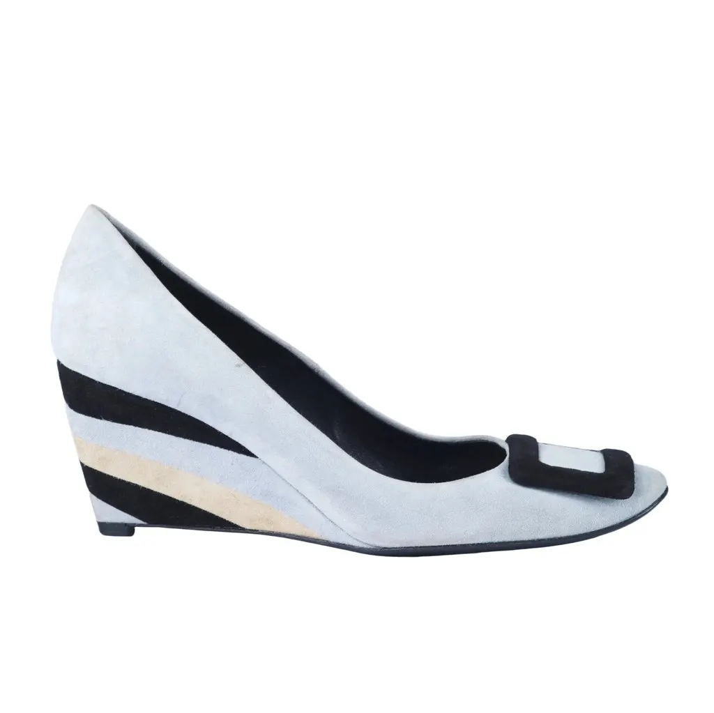 Roger Vivier Trompette Black Wedge Buckle Pumps - '10s Black Suede Good - Front View