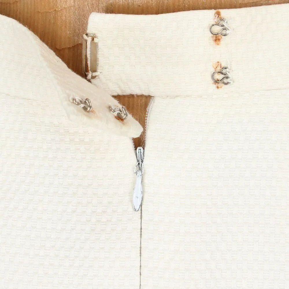Chanel White Cotton Brocade Skirt - '90s White Cotton Good - Box View