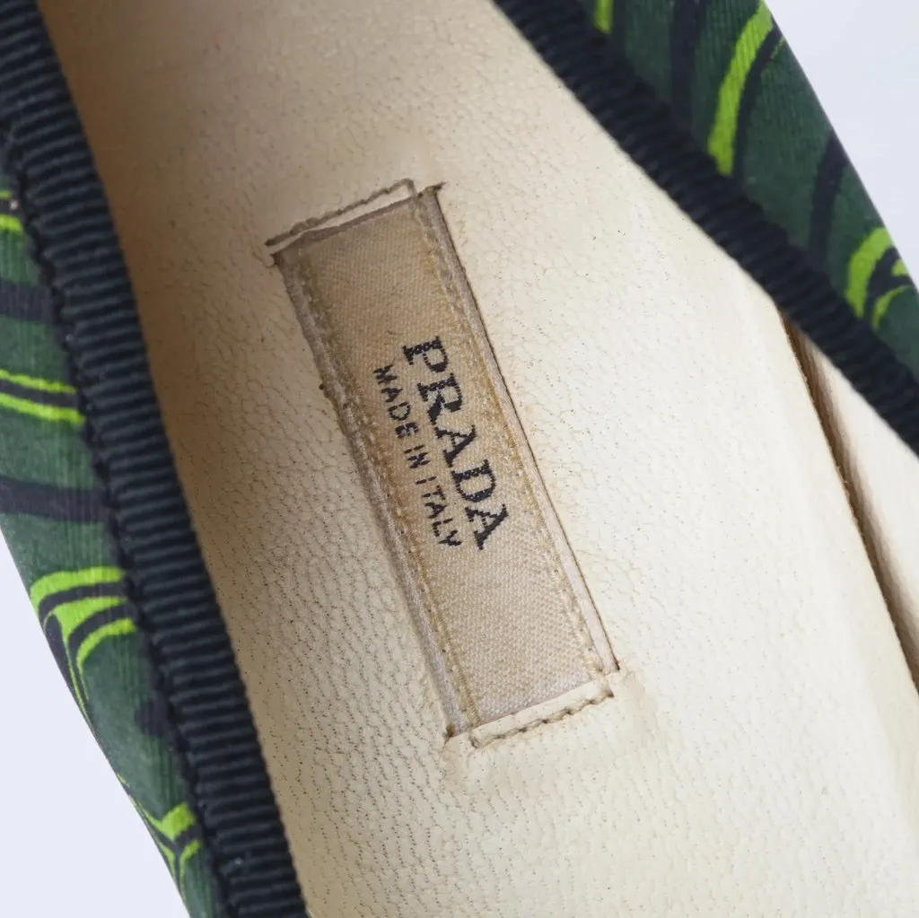 Prada Multicolor Canvas Bow Pointed Toe Pumps - '10s White Canvas Good - Box View
