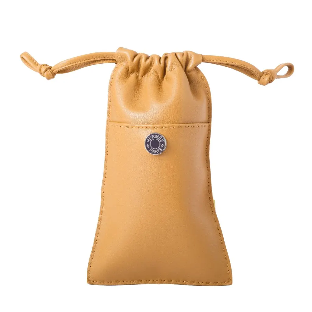 Hermès Pilo Phone Case in Milo Lambskin Red Leather Good - Front View
