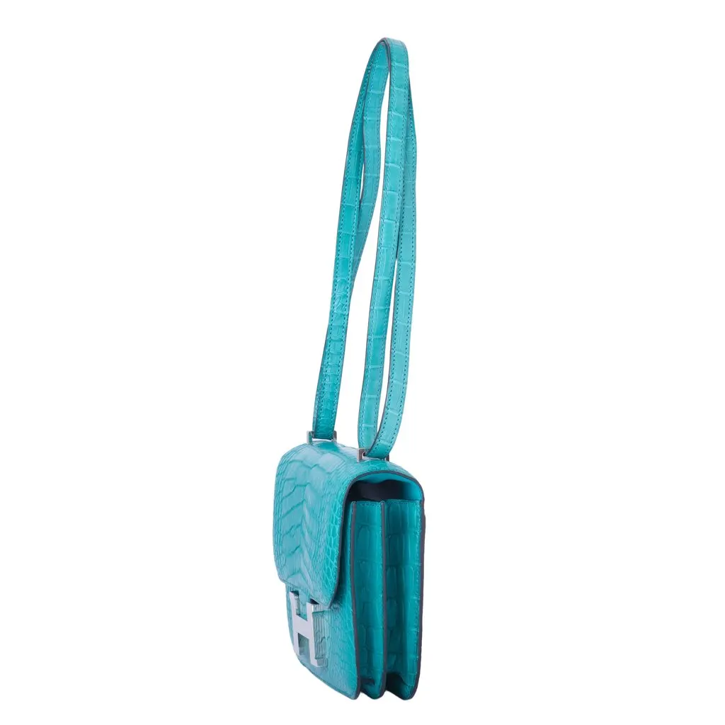 Hermès Constance 18 Turquoise (T9) Matte Alligator – Palladium Hardware - '00s MultiColor Leather Good - Inside View
