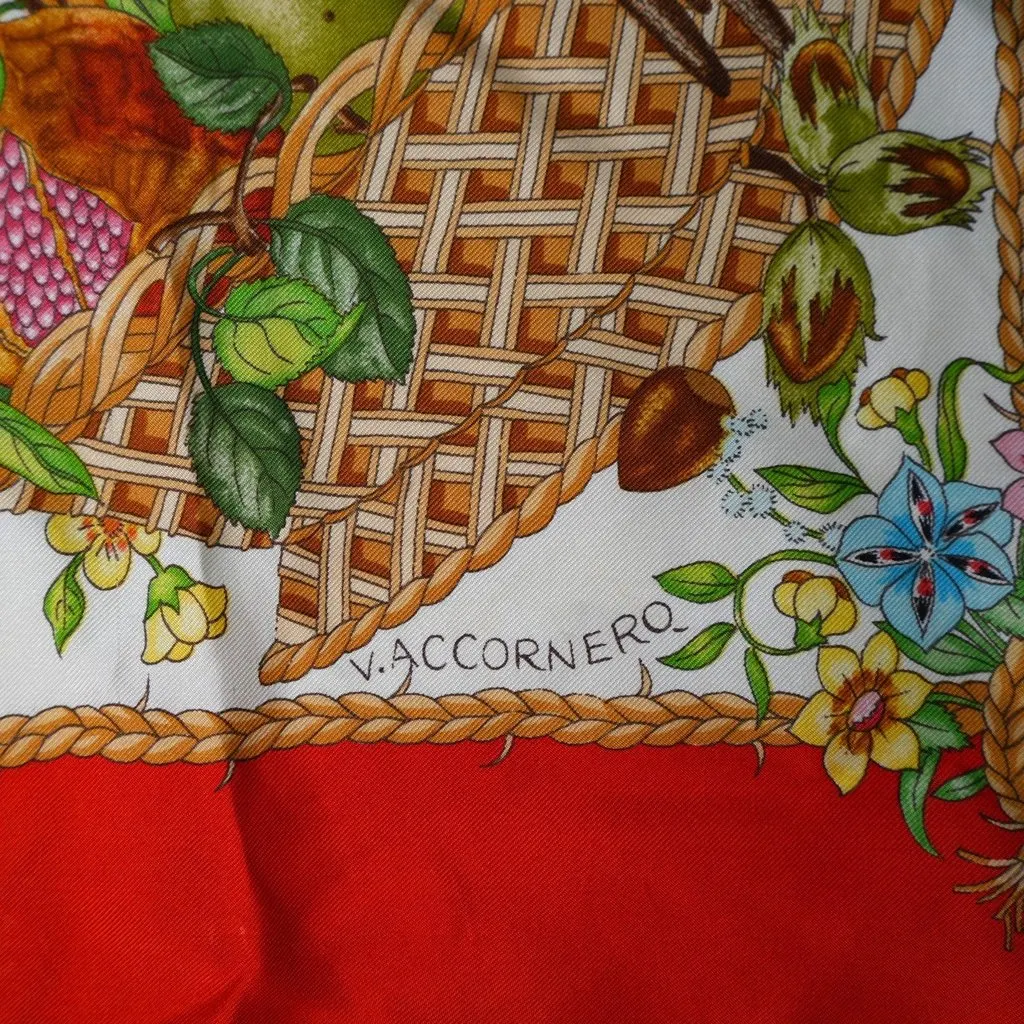 Gucci Scarf Beige Silk Good - Inside View