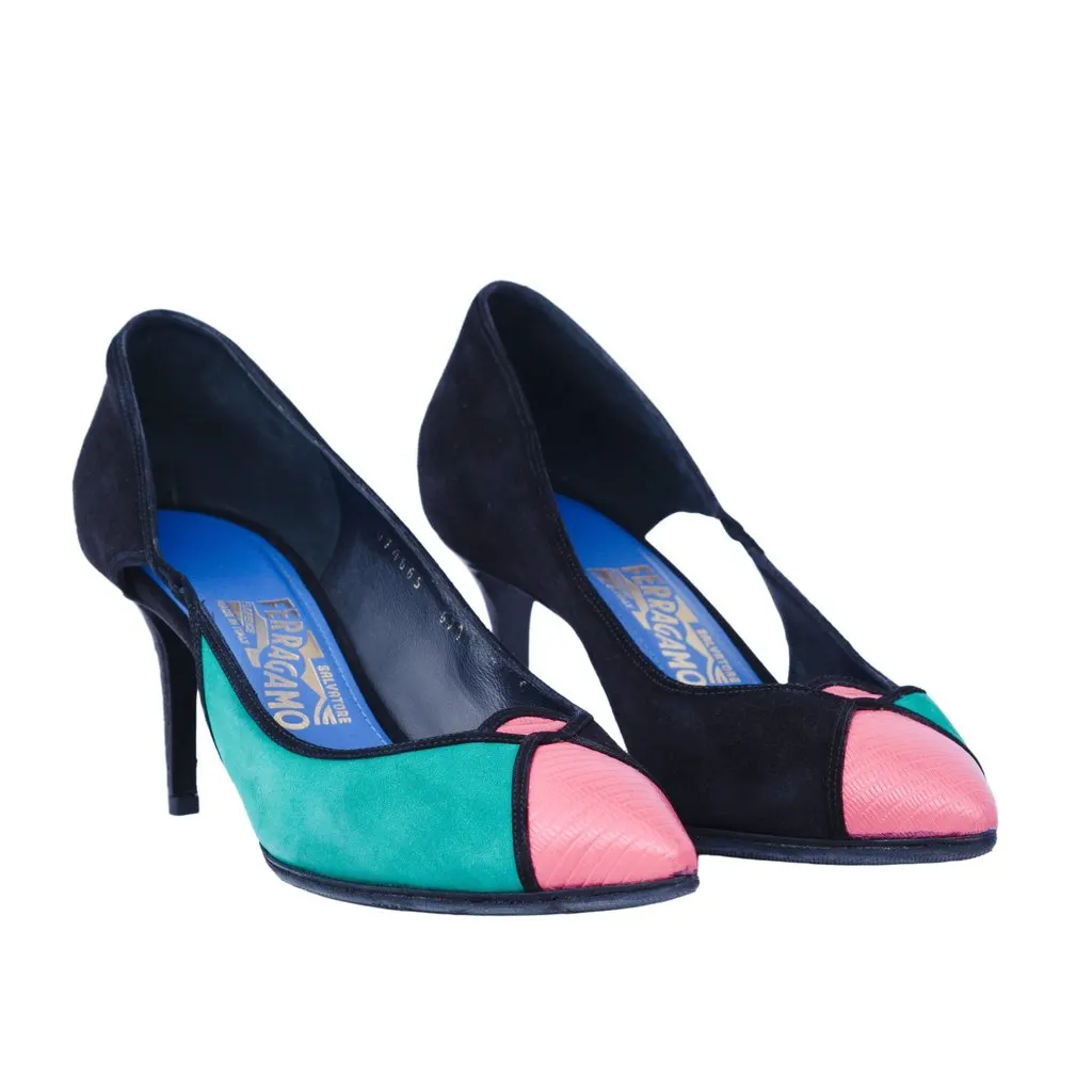Salvatore Ferragamo Leather and Suede Pumps- '10s Black Leather Good - Back View