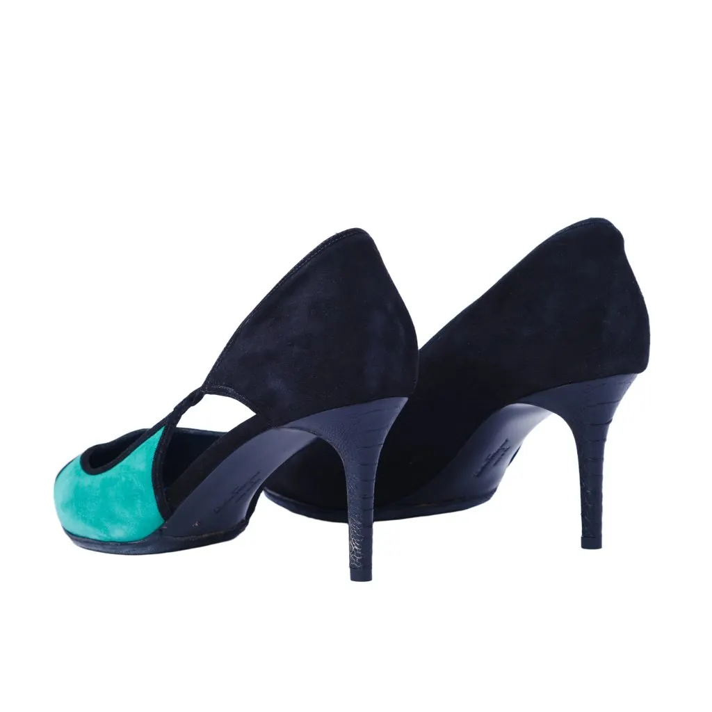 Salvatore Ferragamo Leather and Suede Pumps- '10s Black Leather Good - Inside View