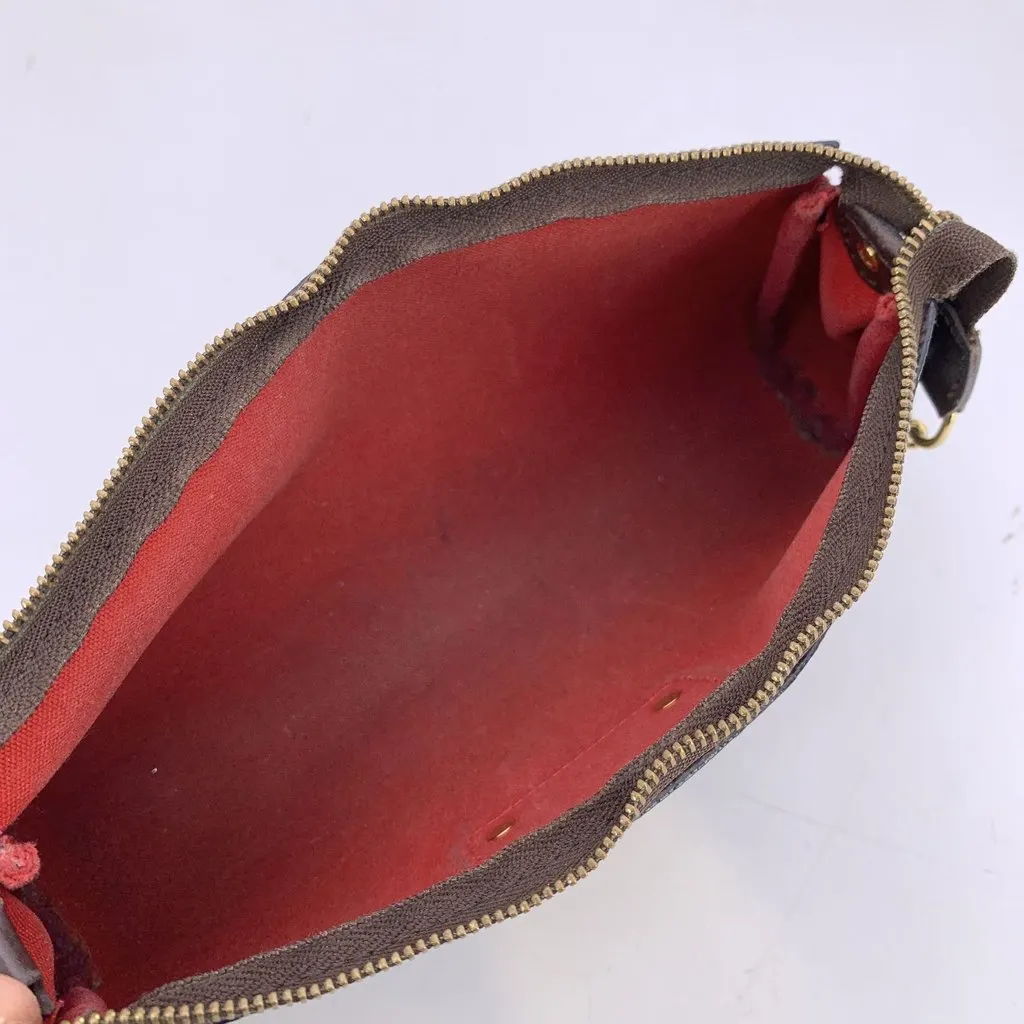 Louis Vuitton Shoulder Bag Eva Brown Canvas Good - Model View