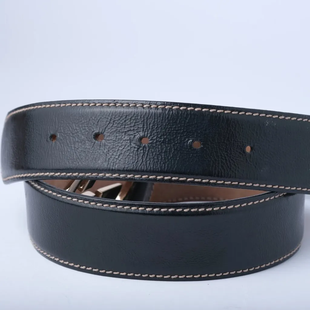Gucci Black Leather Interlocking G Buckle Belt - '00s Black Leather Good - Model View