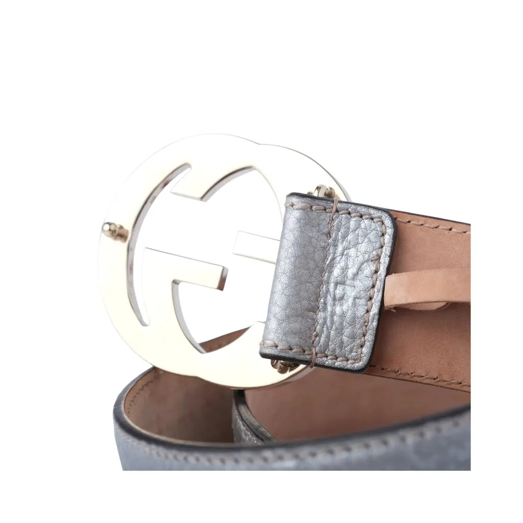 Gucci Metallic Silver Leather Interlocking G Buckle Belt - '00s Silver Leather Good - Back View