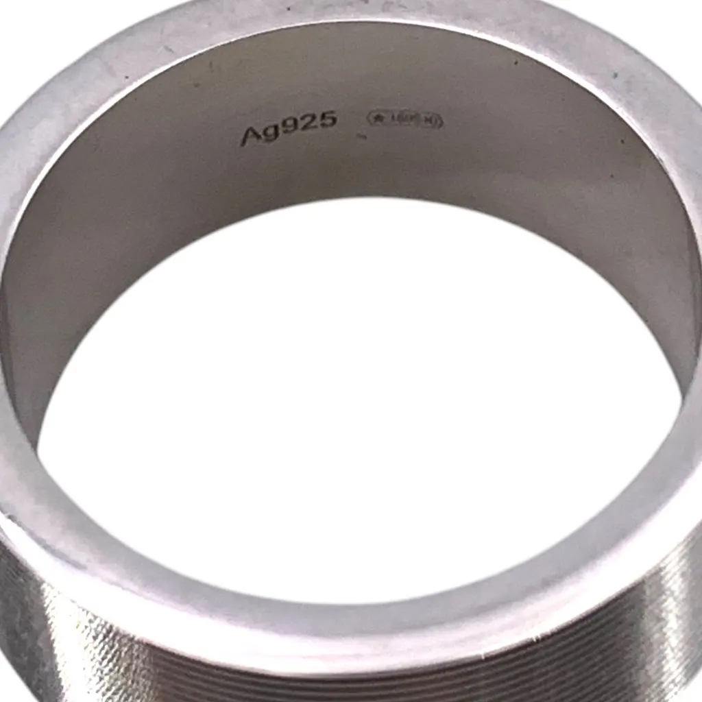 Gucci Ring Silver Good - Model View