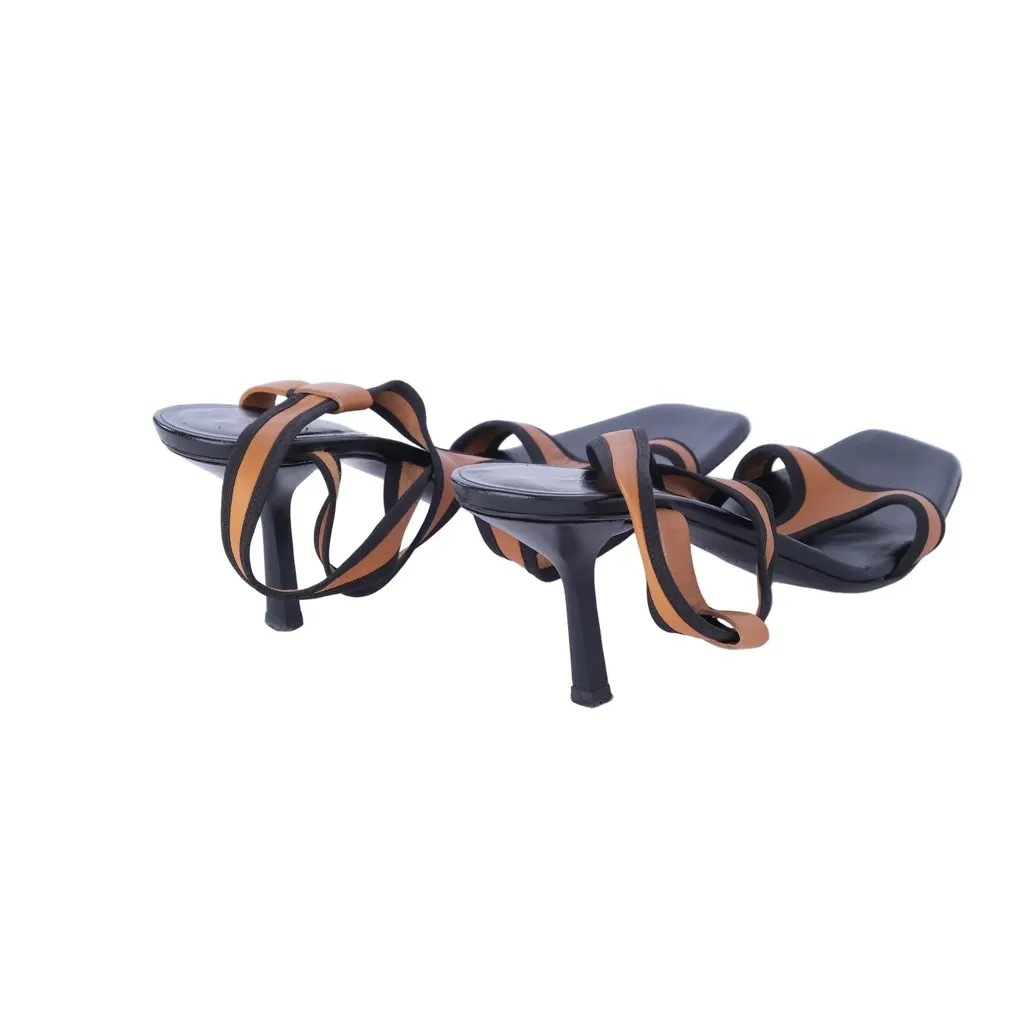 Gucci Leather Colorblock Pattern T-Strap Sandals- '10s Black Leather Good - Inside View