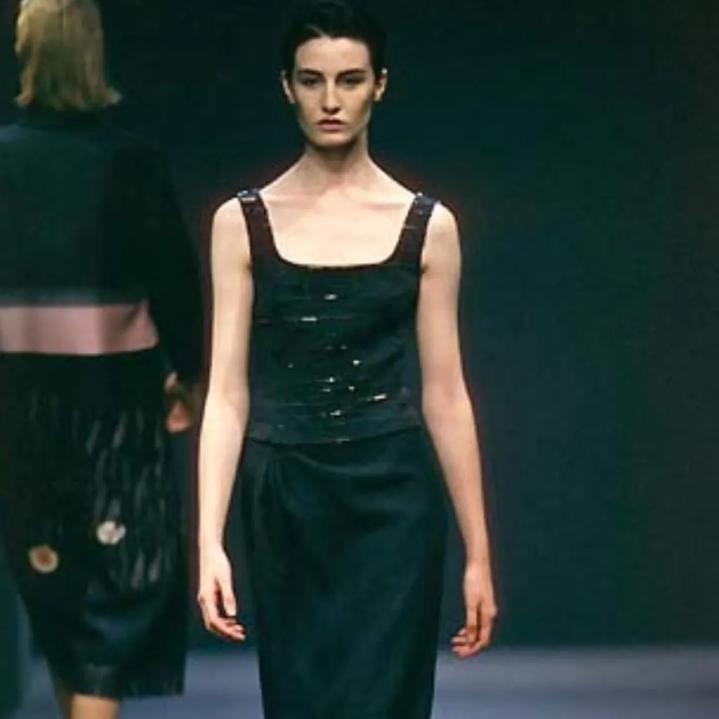 Prada Beaded Top - '90s Red Linen Good - Back View