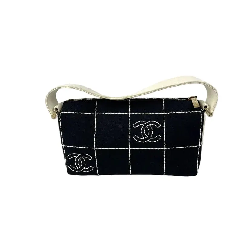 Chanel Chocolate Bar Canvas Shoulder Bag - '00s Black Canvas Good - Back View