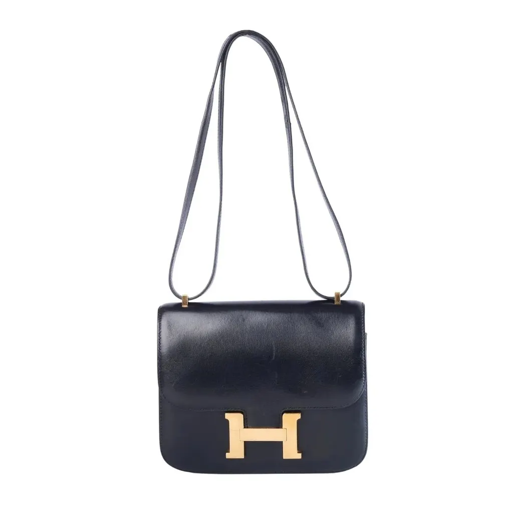 Hermès Constance 18 Black Box Calfskin Shoulder Bag - '80s Black Leather Good - Front View