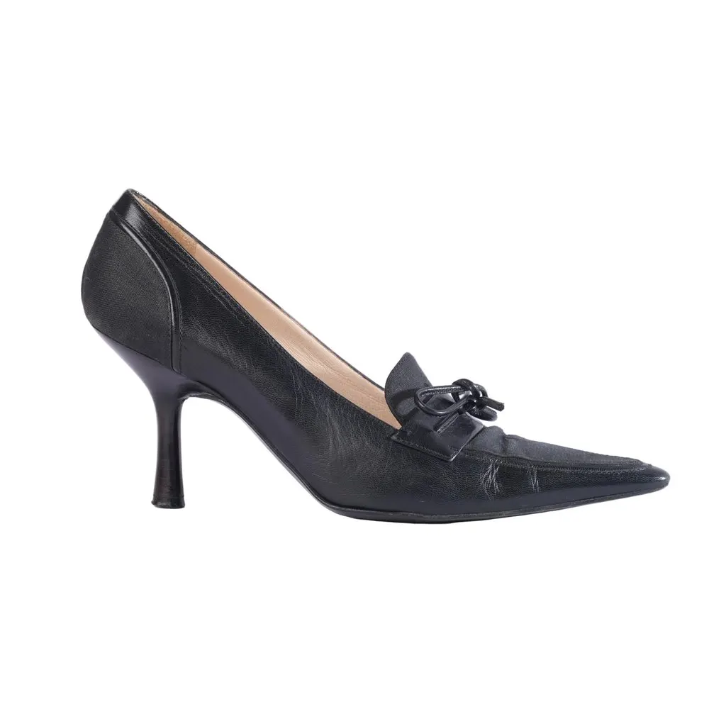 Chanel Black Leather & Canvas Bow Pointed-Toe Pumps - '90s Black Leather Good - Front View