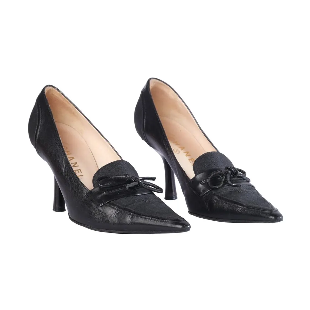 Chanel Black Leather & Canvas Bow Pointed-Toe Pumps - '90s Black Leather Good - Back View