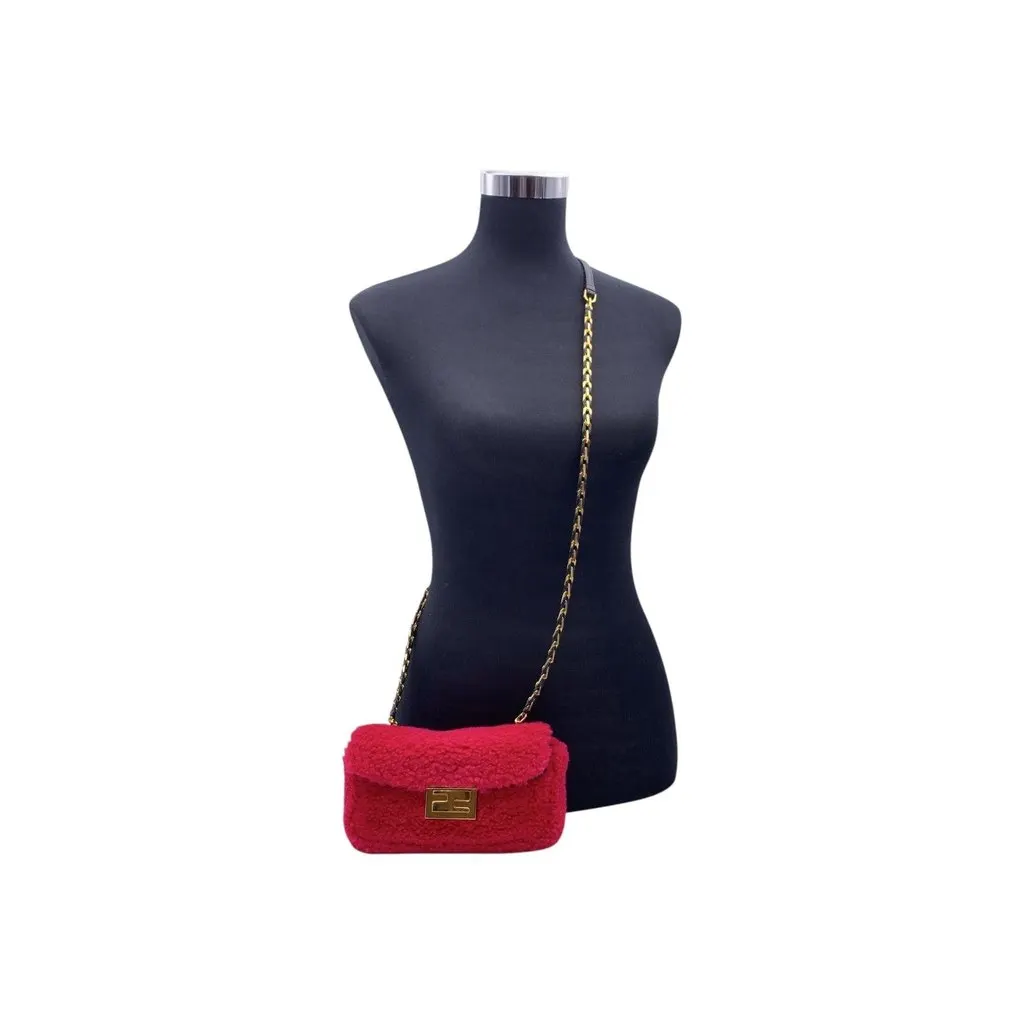 Fendi Shoulder Bag Baguette Red Shearling Good - Back View