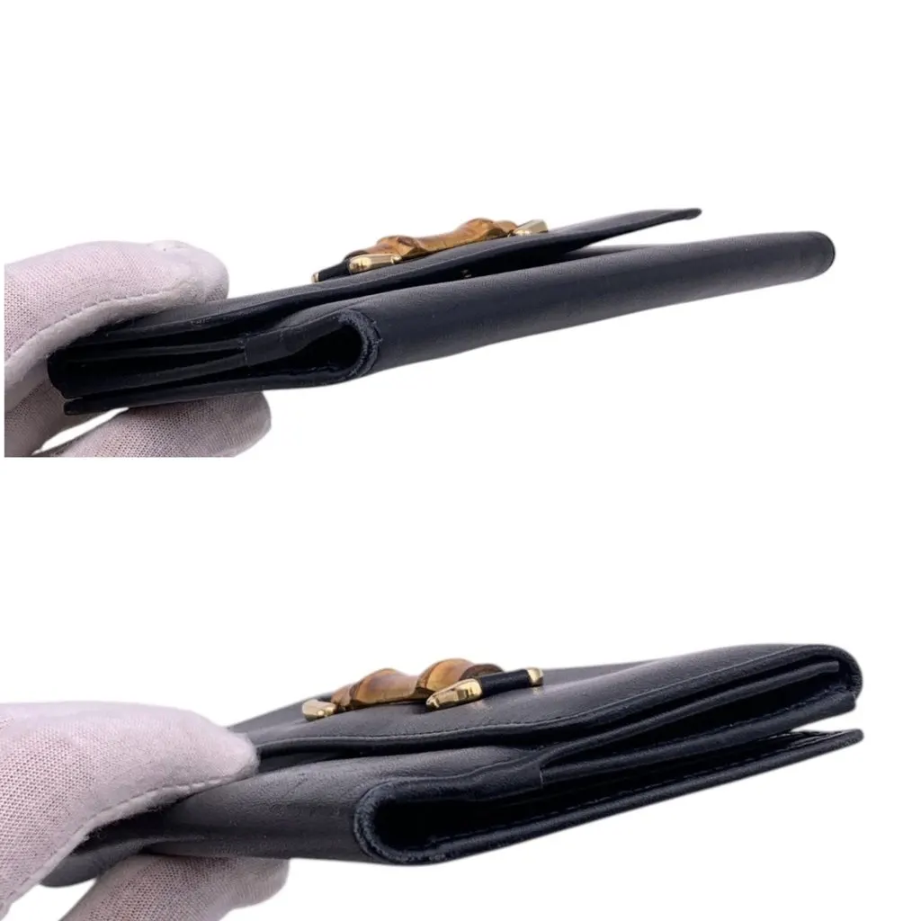 Gucci Wallet Black Leather Good - Model View