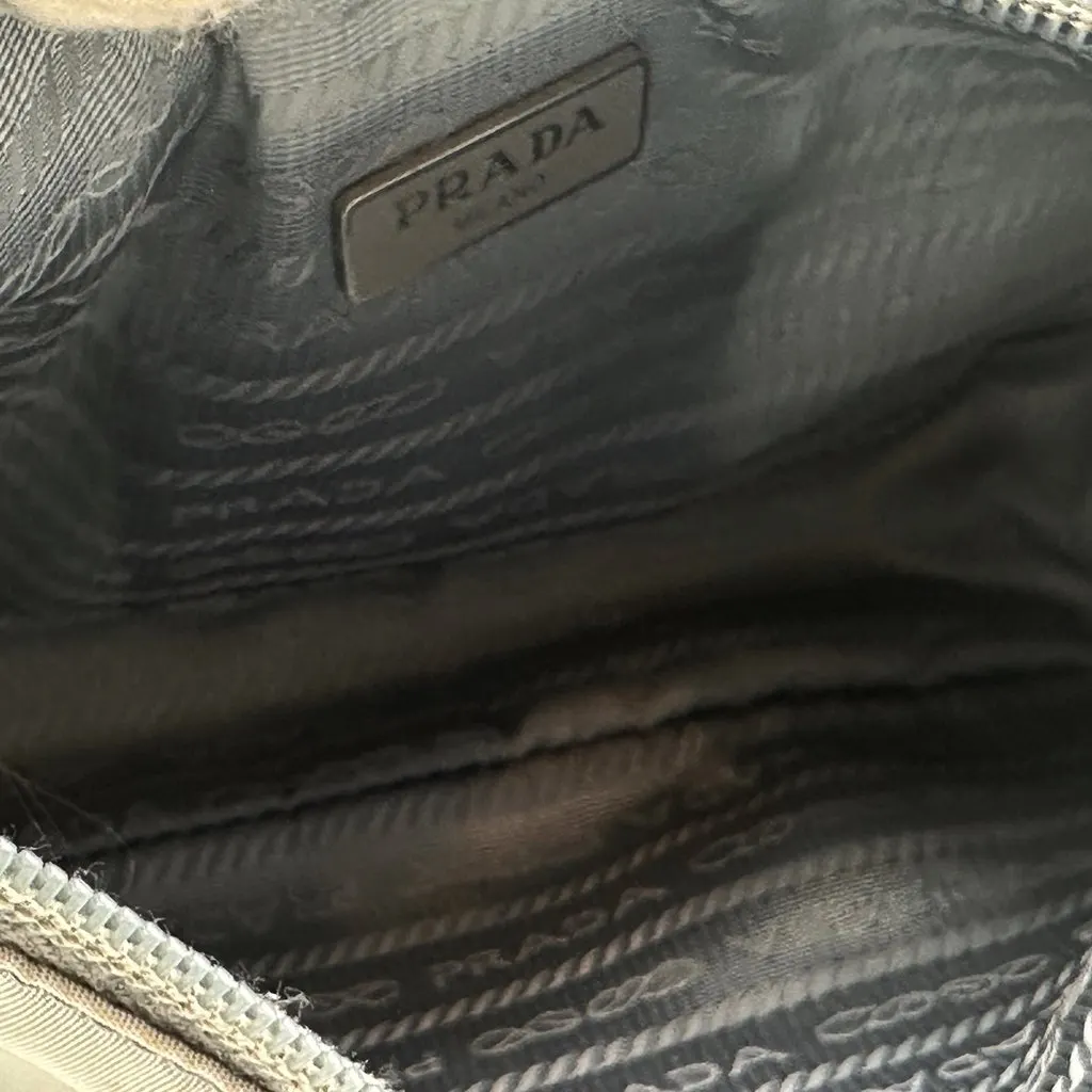 Prada Hobos Re-Nylon Blue Good - Model View