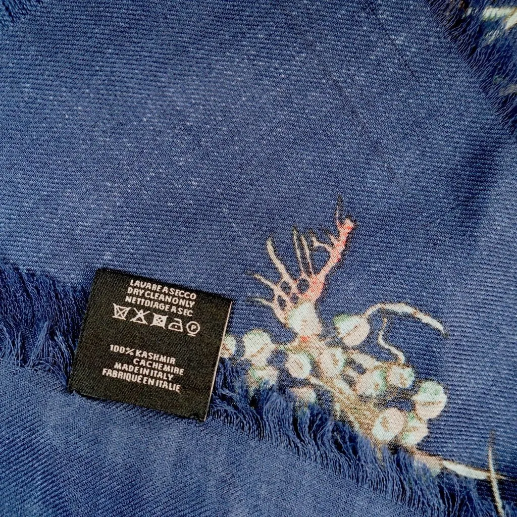 Gucci Scarf MultiColor Wool Good - Model View