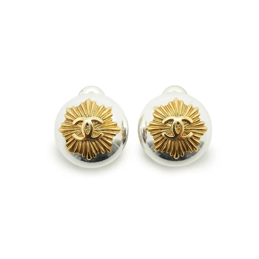 Chanel Earrings Gold Good - Front View
