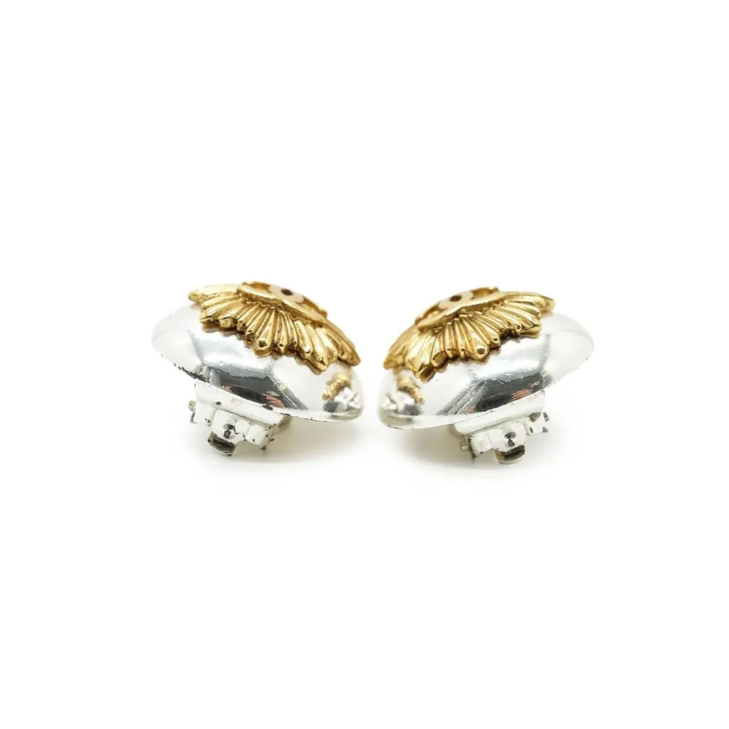 Chanel Earrings Gold Good - Inside View