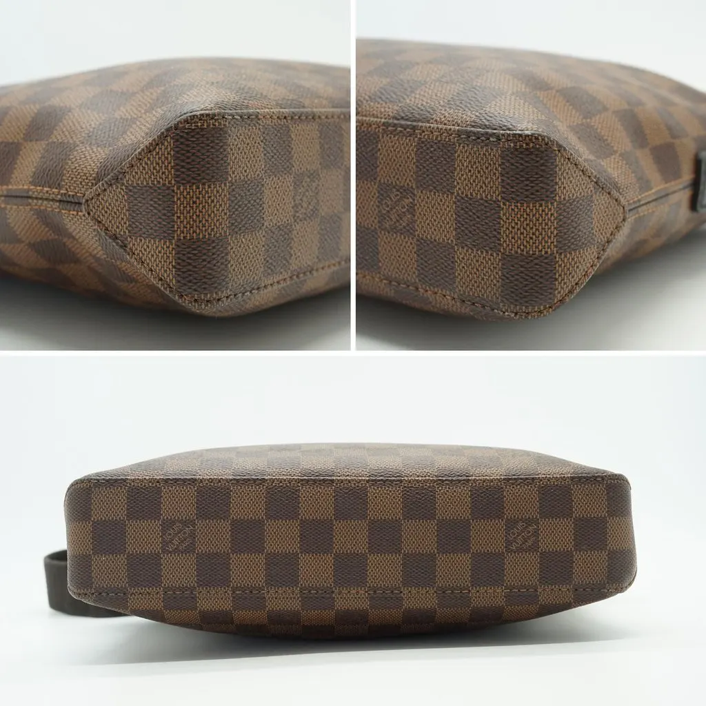 Louis Vuitton Crossbody Bag Jake Gold Canvas Good - Inside View