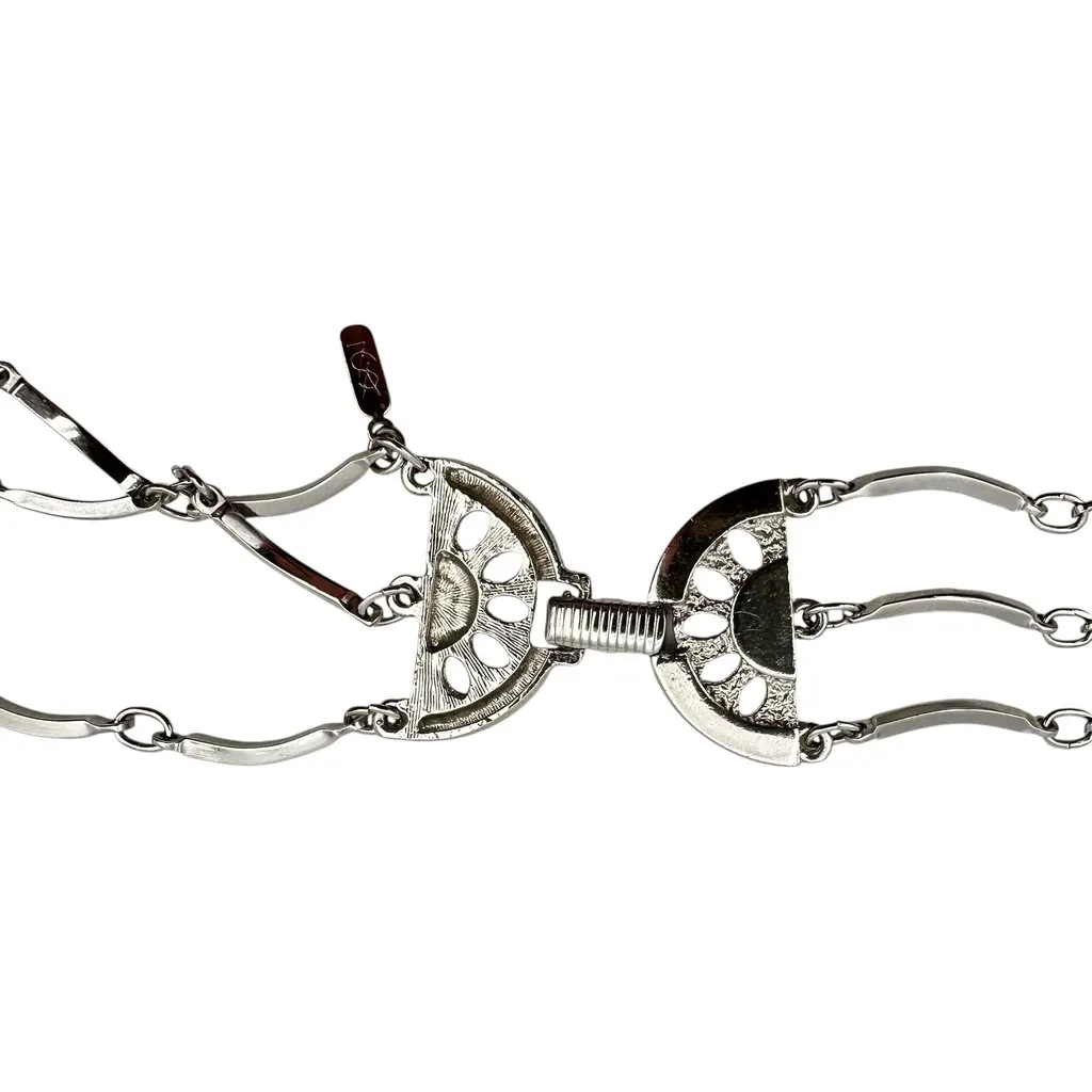 Yves Saint Laurent Necklace Silver Lace Good - Model View