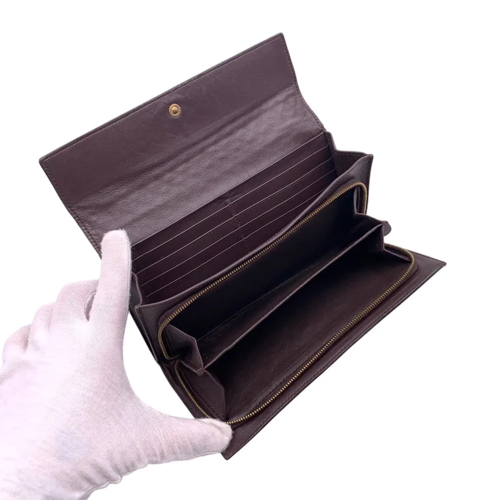 Bottega Veneta Wallet Brown Leather Good - Model View