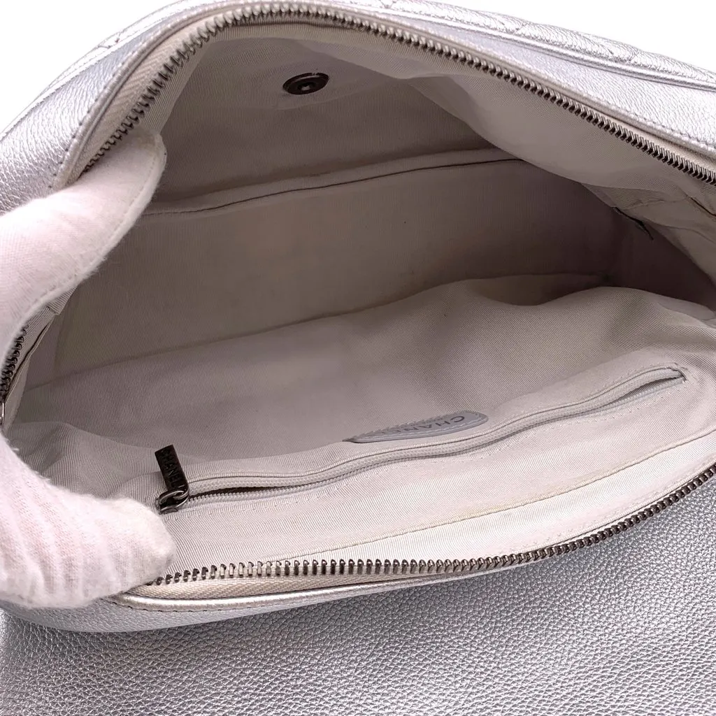 Chanel Shoulder Bag Timeless/Classique Grey Leather Good - Box View