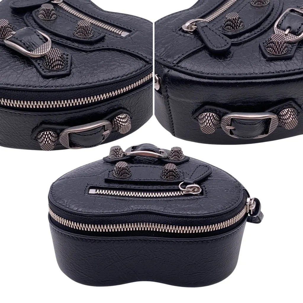 Balenciaga Clutch Bag Le Cagole Black Leather Good - Model View