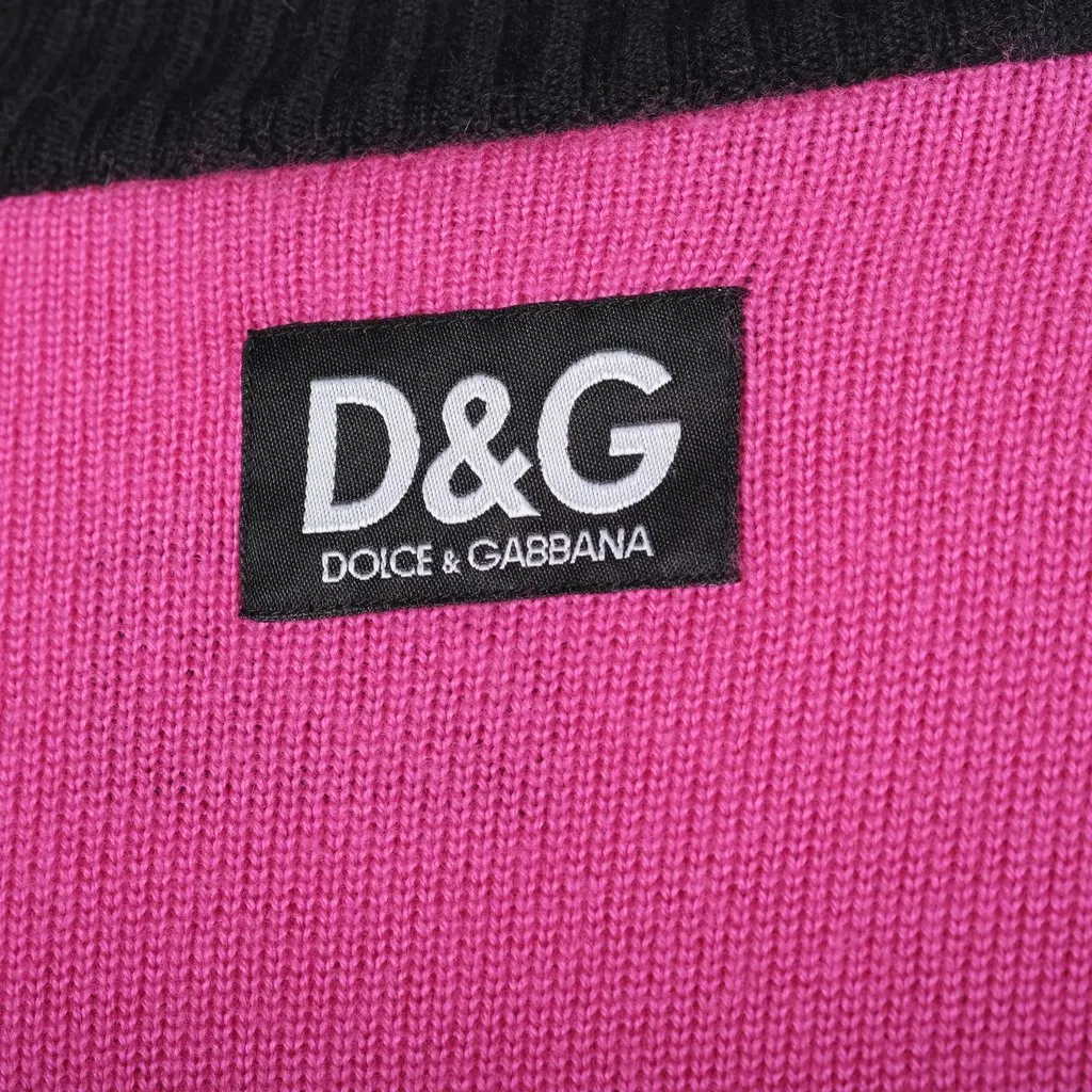 Dolce & Gabbana D&G Dolce & Gabbana Pink & Black Knit Twinset – 00s Black Good - Model View